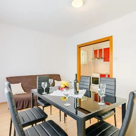 Marko Apartment *