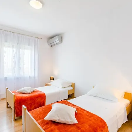 Marko Apartment *